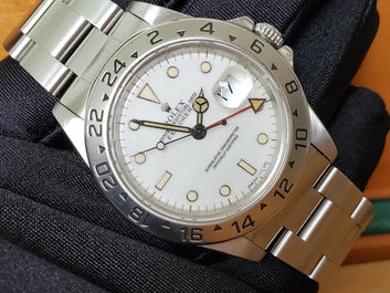 Rolex Explorer II 16570  from 1996 T597XXX T10 Clasp Chicchi di Mais Corn Kernels Cream Patina Original hand
