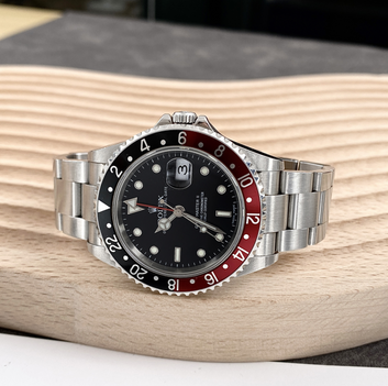 ROLEX GMT-MASTER II 16710 COKE STICK DIAL Z561XXX SERIAL OP11 CLASP UNPOLISHED